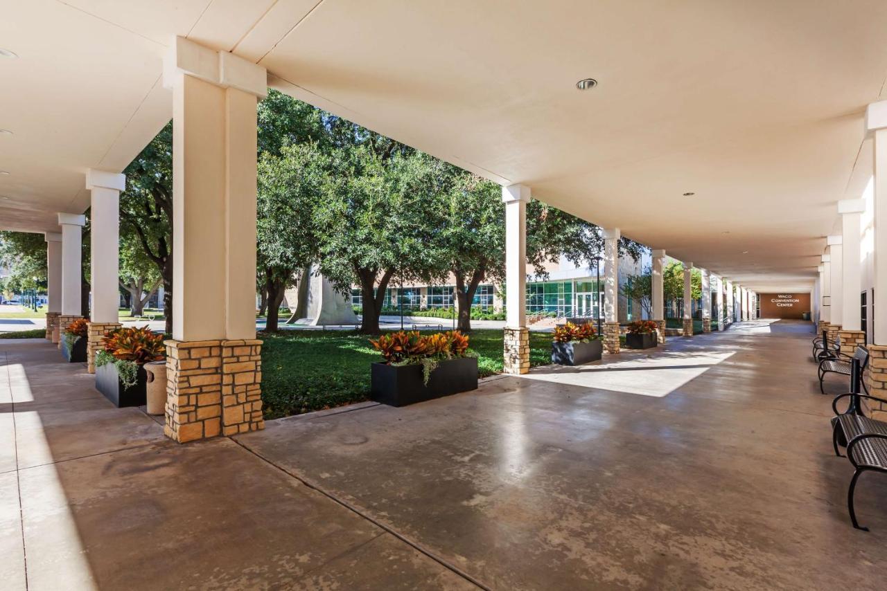Hotel Hilton Waco Exterior foto